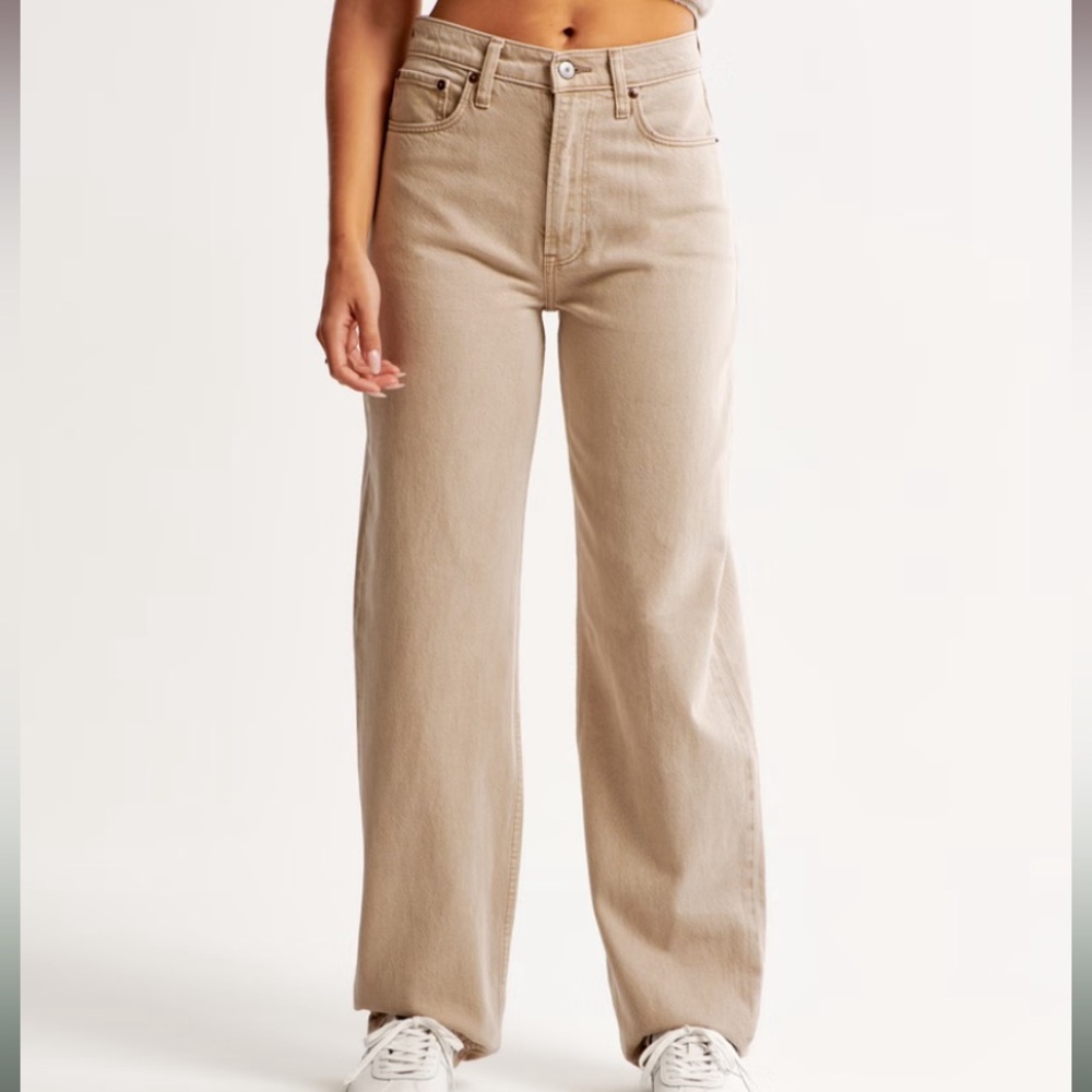 Lightweight Denim Abercrombie & Fitch High Rise Taper Jean in Oat